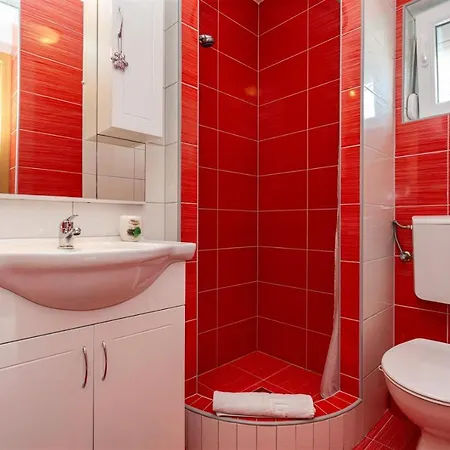 With A Private Swimming Pool, Garden & Bbq