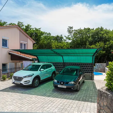 With A Private Swimming Pool, Garden & Bbq Apartment