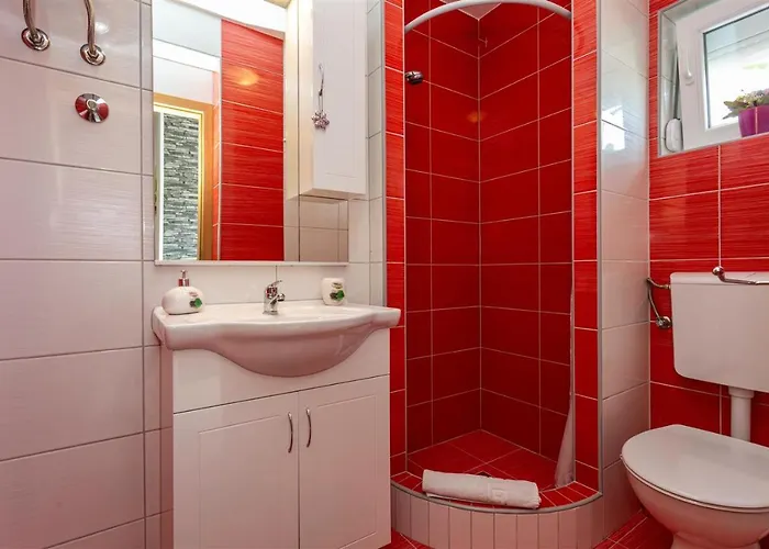 Apartament With A Private Swimming Pool, Garden & Bbq