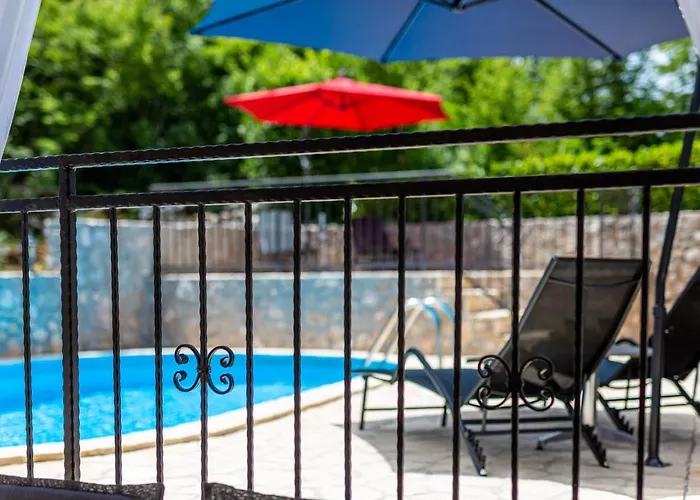 With A Private Swimming Pool, Garden & Bbq